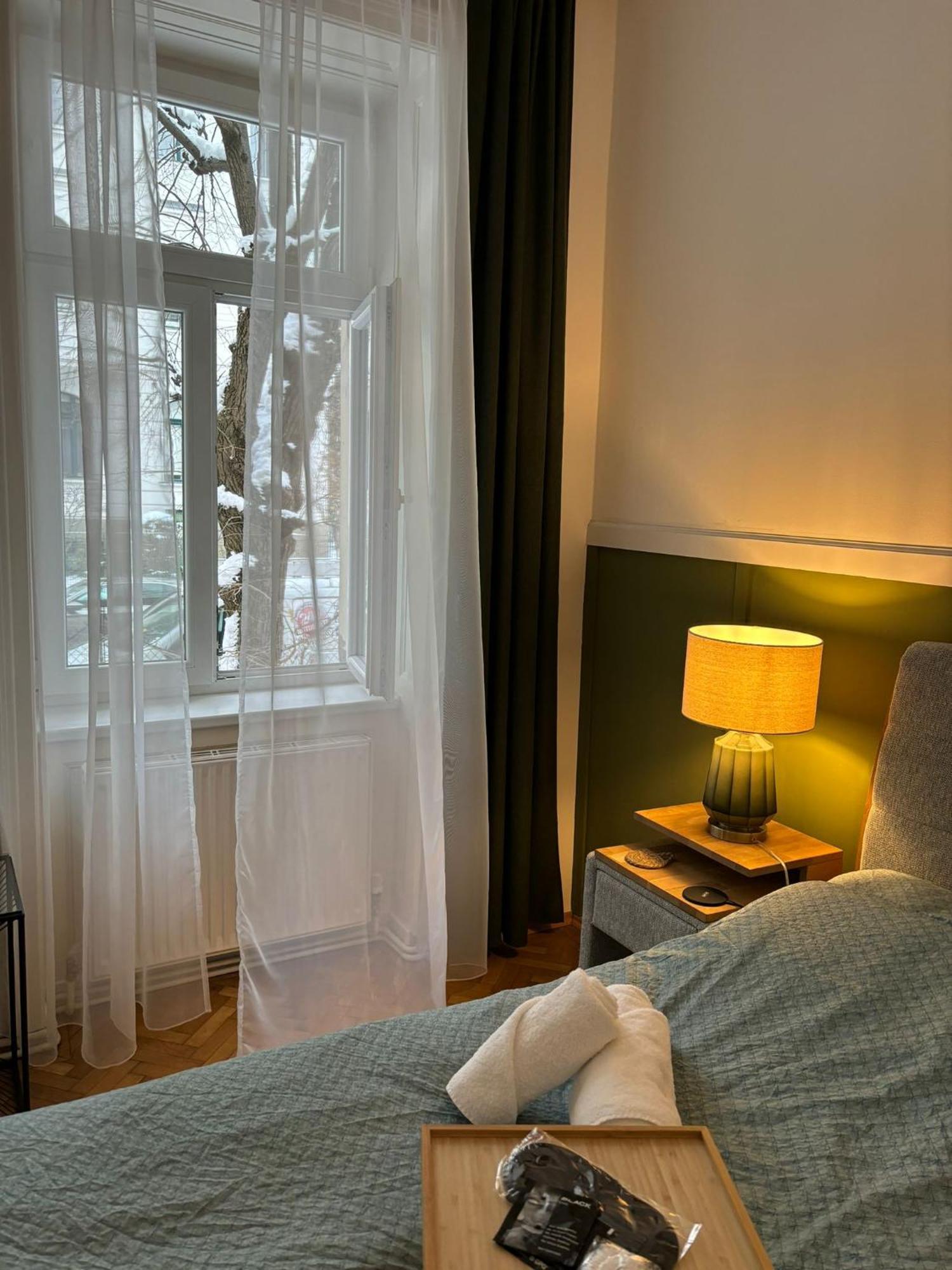 Appartement 5 Min Schoenbrunn Gloriette, Direct To Center, Free Parking Vienne